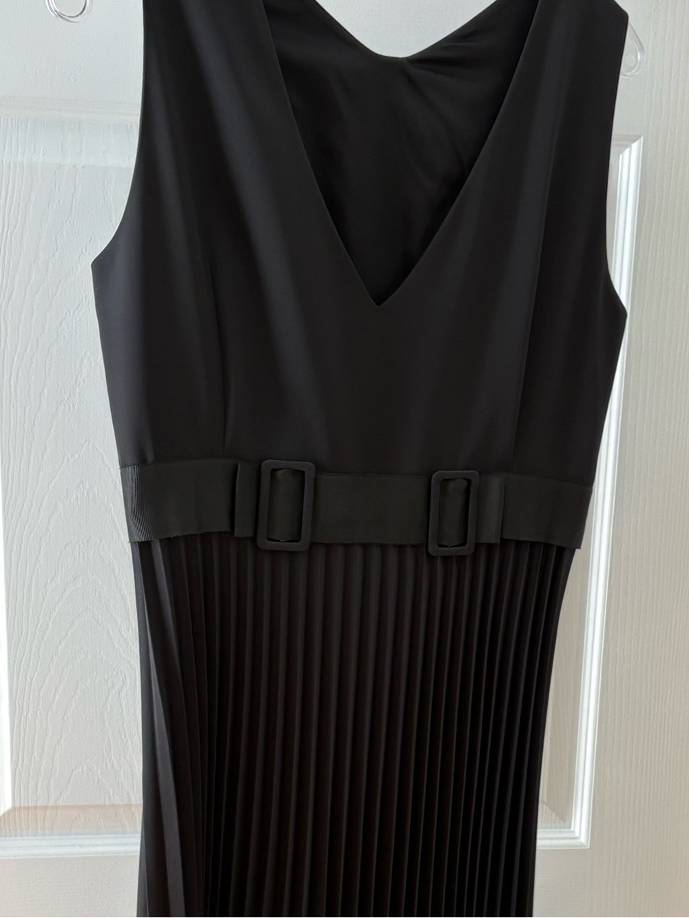 Marc Cain Black Sleeveless V-Neck Pleated Maxi Dress size N3